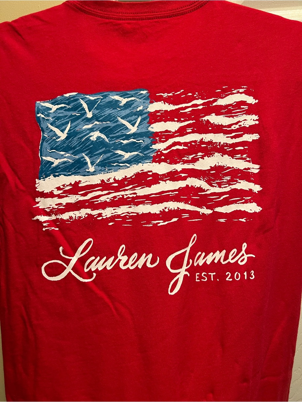 Lauren James Ruby Red STARS AND Stripes “Waves of Freedom” Graphic Tee Sz S USA - Picture 4 of 7